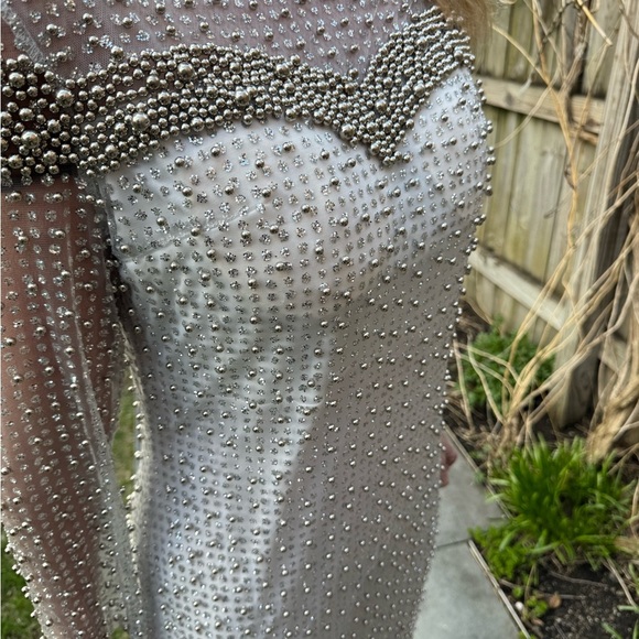 Dreamy Full Length White Dress - Picture 7 of 10